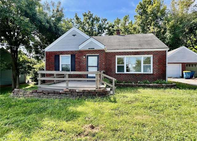 Property at 11521 Felton St, Sugar Creek, MO 64054, 2 beds, 1 bath