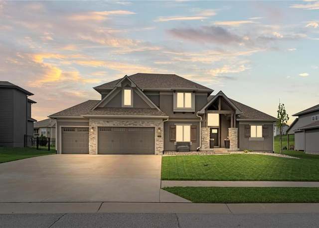 Property at 1321 NE Brandywine Rd, Lee's Summit, MO 64064, 4 beds, 3.5 baths