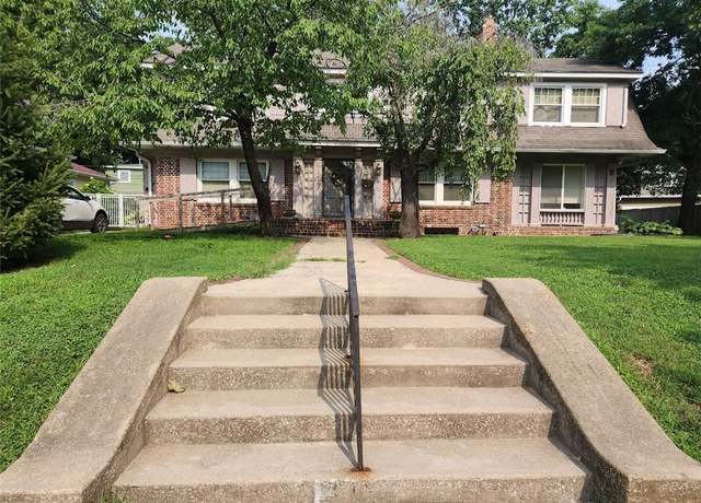 Property at 6117 Morningside Dr, Kansas City, MO 64113, 4 beds, 3 baths