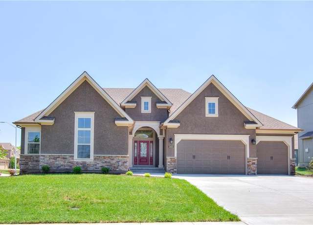 Property at 1605 NW 106th Ter, Kansas City, MO 64155, 4 beds, 3.5 baths