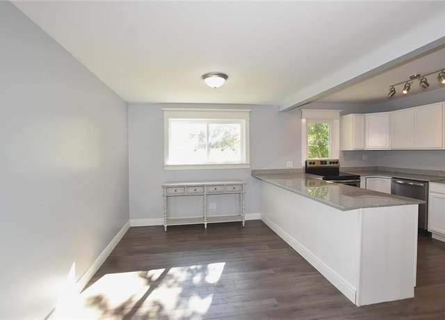 Property at 4136 N Monroe Ave, Kansas City, MO 64117, 3 beds, 1 bath