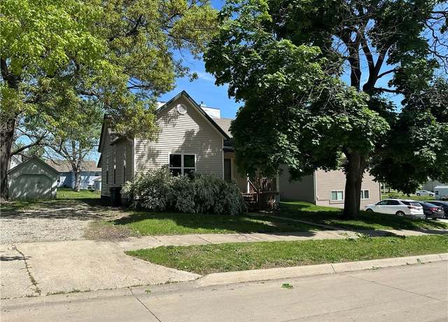 Property at 609 N Mulberry St, Maryville, MO 64468, 3 beds, 1 bath