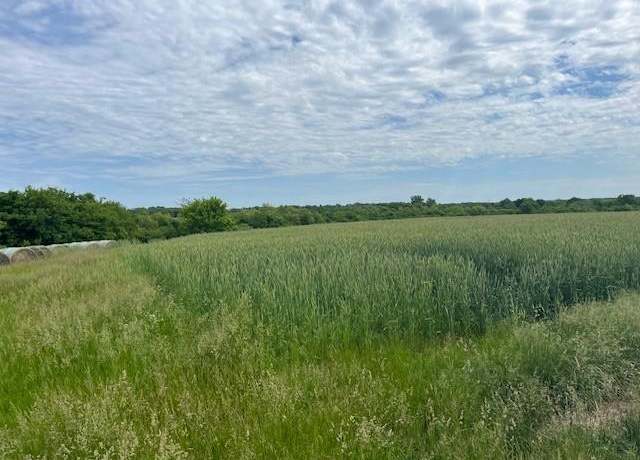 Property at 0005 Crescent Hill Rd, Paola, KS 66071