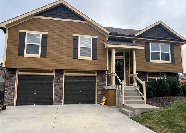 Property at 704 Terry Dr, Pleasant Hill, MO 64080, 3 beds, 2.5 baths