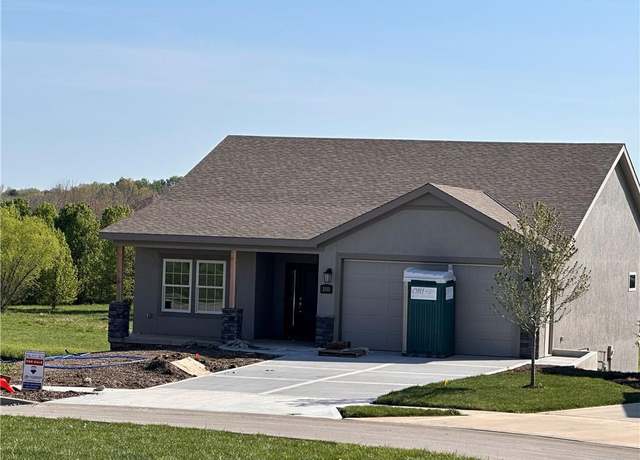 Property at 2125 Greenfield Pt, Kearney, MO 64060, 2 beds, 2 baths