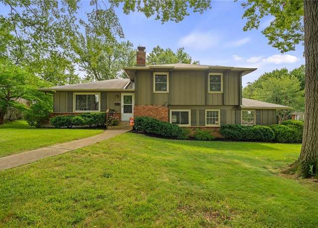 Property at 6941 Slater St, Merriam, KS 66204, 3 beds, 2.5 baths