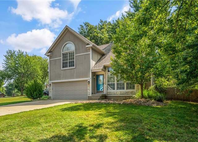 Property at 1268 N Lucy Montgomery Way, Olathe, KS 66061, 3 beds, 2.5 baths