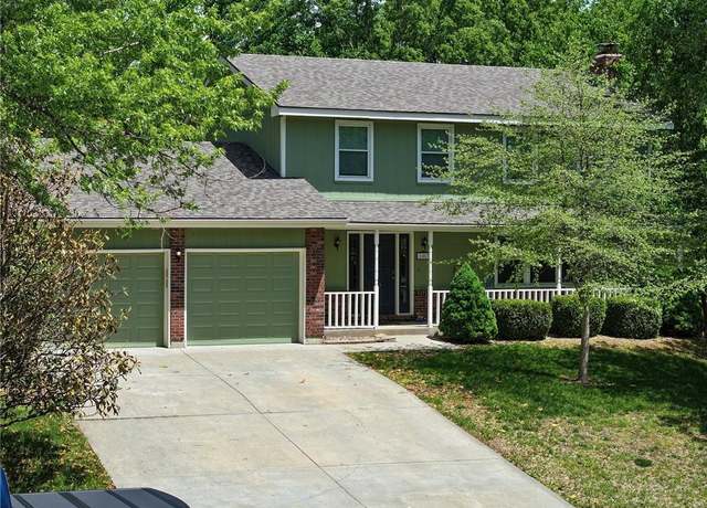 Property at 102 Willow Pt, Lansing, KS 66043, 4 beds, 3.5 baths