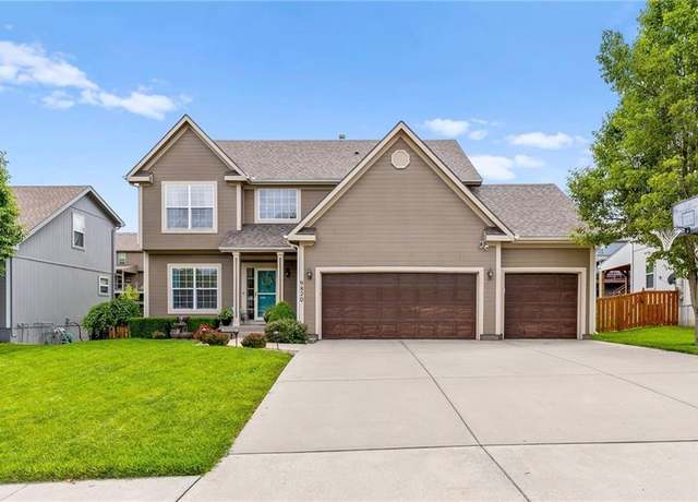 Property at 9820 N Donnelly Ave, Kansas City, MO 64157, 4 beds, 3 baths