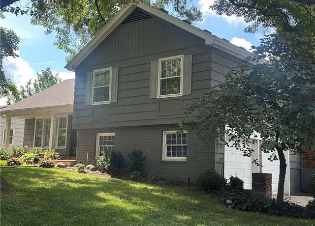 Property at 3611 W 99th St, Overland Park, KS 66206, 4 beds, 2.5 baths