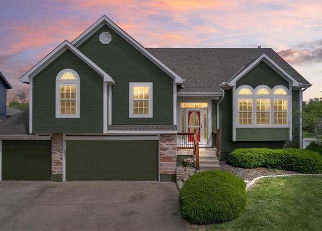 Property at 2357 SW Current Ct, Lee's Summit, MO 64082, 4 beds, 3 baths