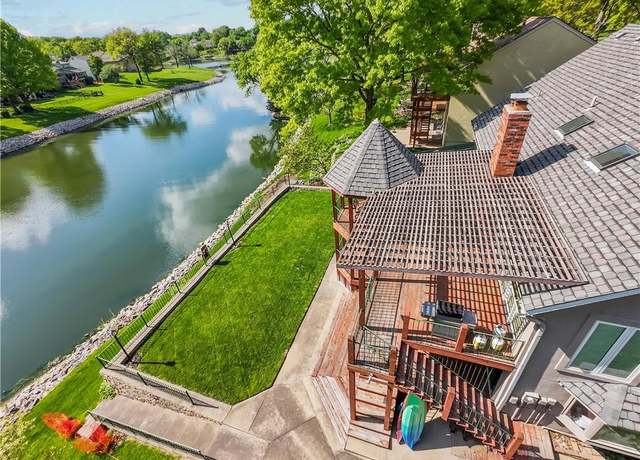 Property at 3610 NE Basswood Dr, Lee's Summit, MO 64064, 4 beds, 3.5 baths