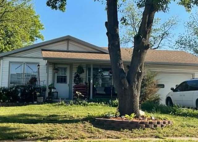 Property at 901 W Davis St, Savannah, MO 64485, 3 beds, 1.5 baths
