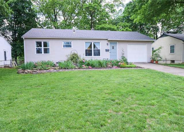 Property at 5904 N Howard Ave, Gladstone, MO 64118, 2 beds, 1 bath