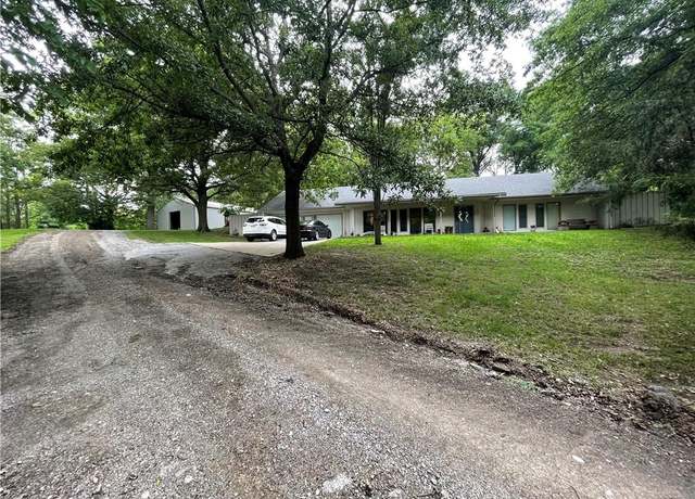 Property at 3724 N Perrin Rd, Independence, MO 64058, 3 beds, 2 baths