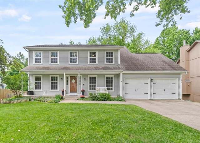 Property at 11433 W 117th St, Overland Park, KS 66210, 4 beds, 2.5 baths