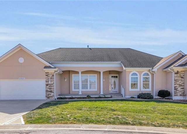 Property at 22621 Cole Ct, Peculiar, MO 64078, 3 beds, 2 baths