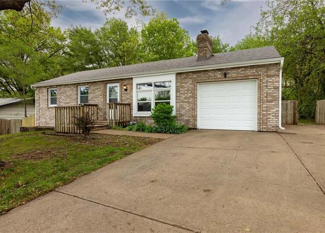 Property at 7105 NW 9 Hwy, Kansas City, MO 64152, 4 beds, 2 baths
