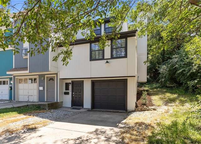 Property at 2900 Eaton St, Kansas City, KS 66103, 3 beds, 2 baths