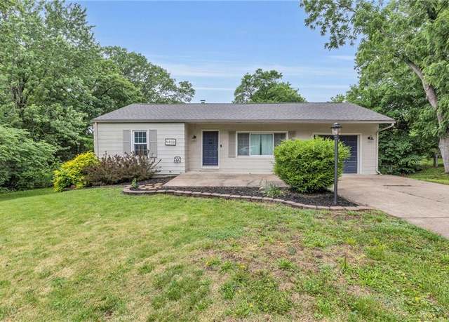Property at 5406 N Central St, Kansas City, MO 64118, 2 beds, 2 baths