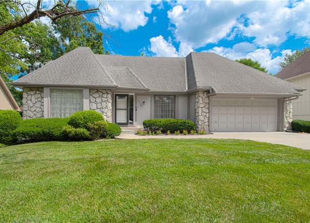 Property at 11909 Charlotte St, Kansas City, MO 64146, 4 beds, 2.5 baths