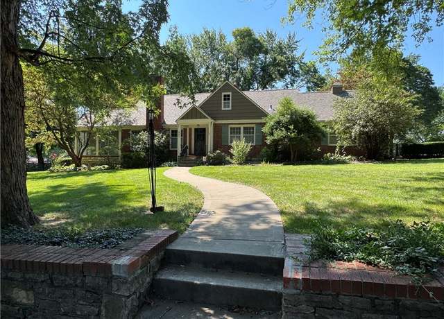 Property at 801 E Manor Rd, Independence, MO 64055, 4 beds, 3 baths