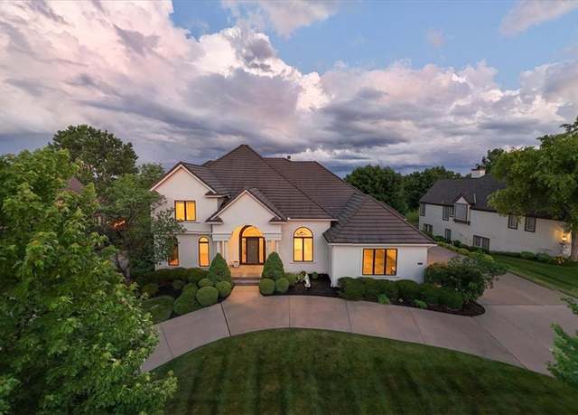 Property at 14005 Dearborn St, Overland Park, KS 66223, 4 beds, 3.5 baths