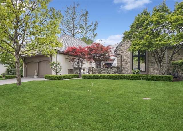 Property at 44 Coventry Ct, Prairie Village, KS 66208, 2 beds, 3.5 baths
