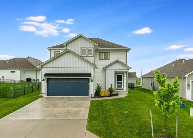 Property at 27300 E Sycamore St, Lake Lotawana, MO 64086, 4 beds, 3.5 baths