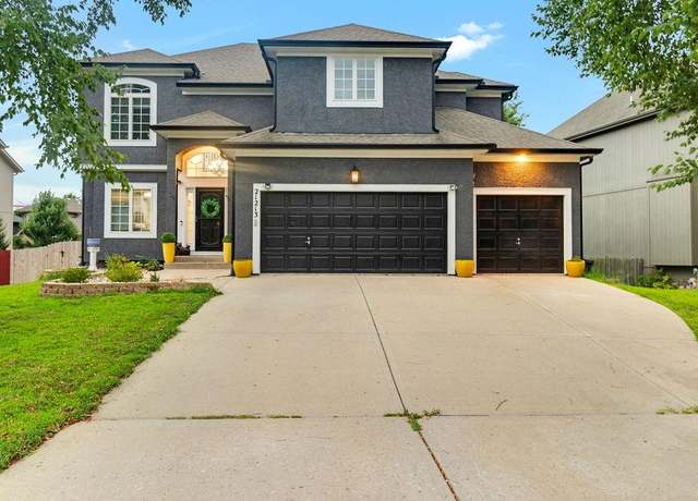 Property at 21213 W 113th Pl, Olathe, KS 66061, 5 beds, 4 baths