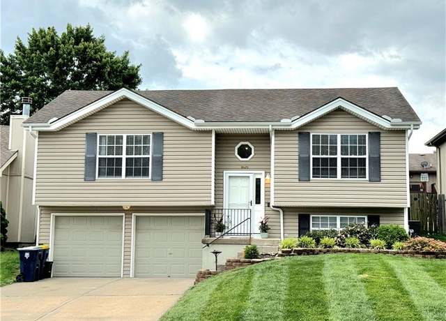 Property at 8625 NE 110th Ter, Kansas City, MO 64157, 3 beds, 1.5 baths