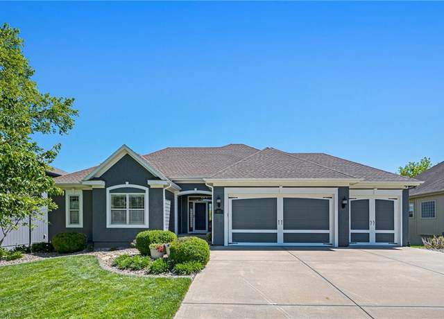 Property at 6215 N Allenton Ave, Kansas City, MO 64151, 4 beds, 3 baths