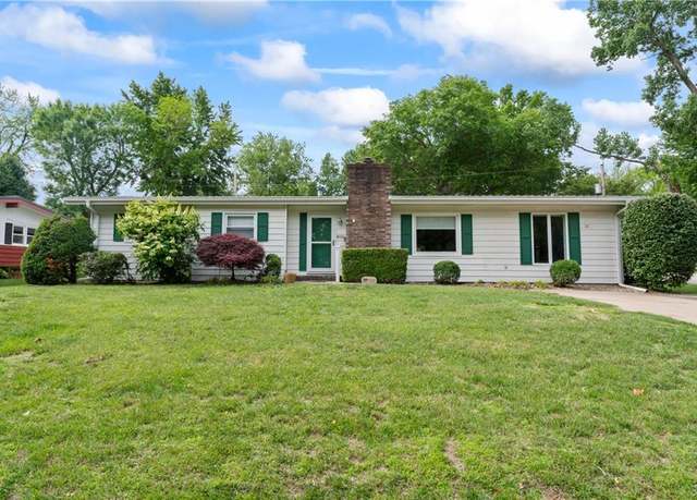 Property at 800 Tyler Ave, Warrensburg, MO 64093, 3 beds, 2 baths