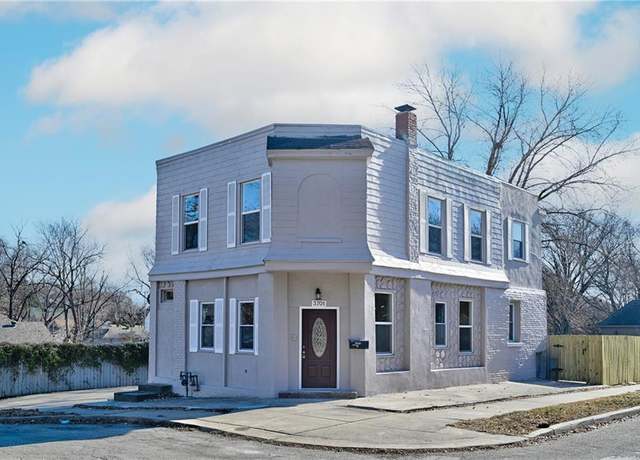 Property at 3701 Garner Ave, Kansas City, MO 64124, 4 beds, 2.5 baths