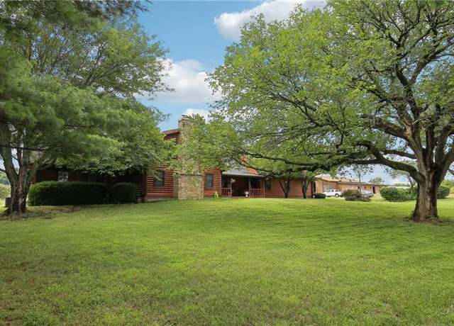 Property at 1617 N 600 Rd, Baldwin City, KS 66006, 5 beds, 5 baths