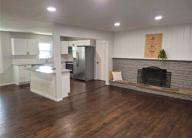 Property at 4508 Crisp Ave, Kansas City, MO 64133, 3 beds, 2 baths