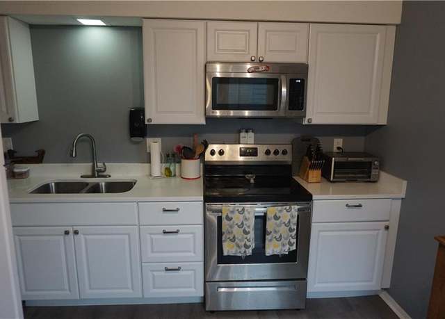 Property at 6122 E 127th St, Grandview, MO 64030, 2 beds, 1 bath