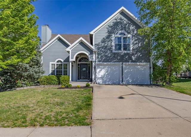 Property at 8115 NE 112th St, Kansas City, MO 64157, 4 beds, 3 baths