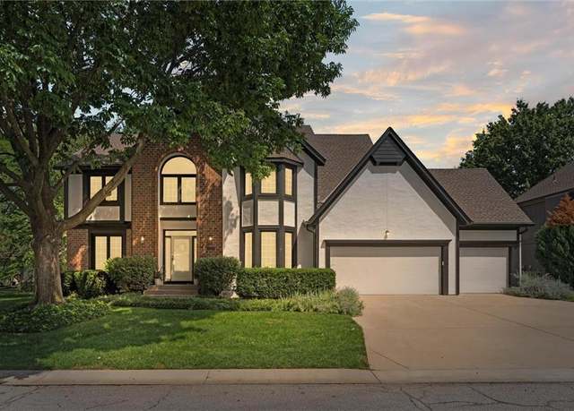 Property at 5212 W 129 St, Leawood, KS 66209, 4 beds, 4.5 baths