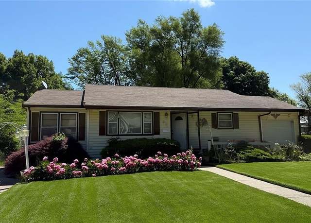 Property at 609 SE Florence Ave, Lee's Summit, MO 64063, 3 beds, 1 bath