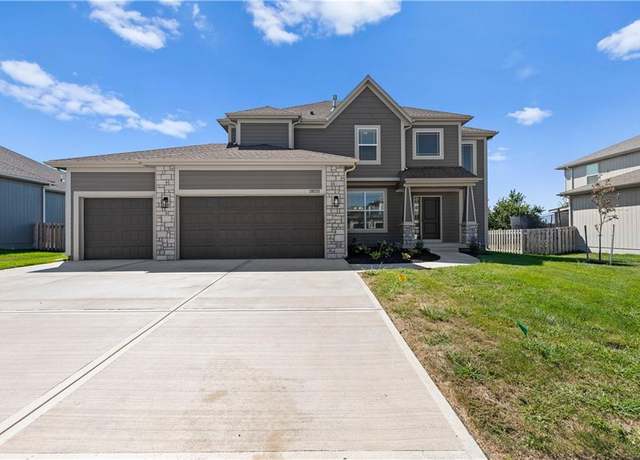 Property at 28225 W 162nd Ter, Gardner, KS 66030, 4 beds, 2.5 baths