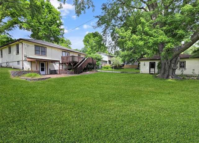 Property at 901 Limit St, Leavenworth, KS 66048, 3 beds, 1 bath