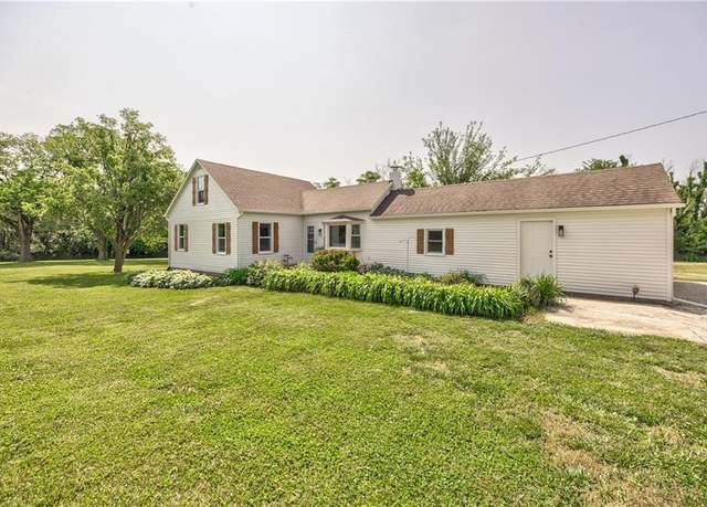 Property at 24853 Linwood Rd, Lawrence, KS 66044, 3 beds, 2 baths