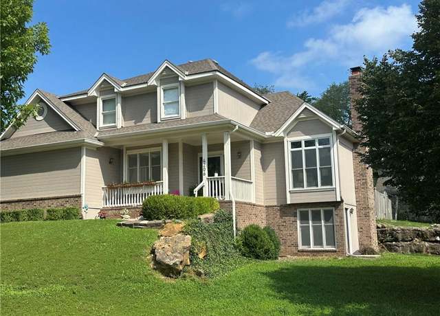 Property at 4206 NW 62nd St, Kansas City, MO 64151, 4 beds, 2.5 baths