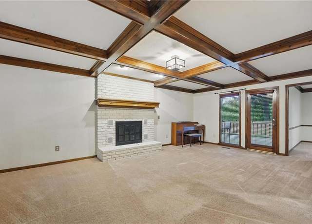 Property at 4413 NW Claymont Woods Dr, Kansas City, MO 64116, 4 beds, 3.5 baths