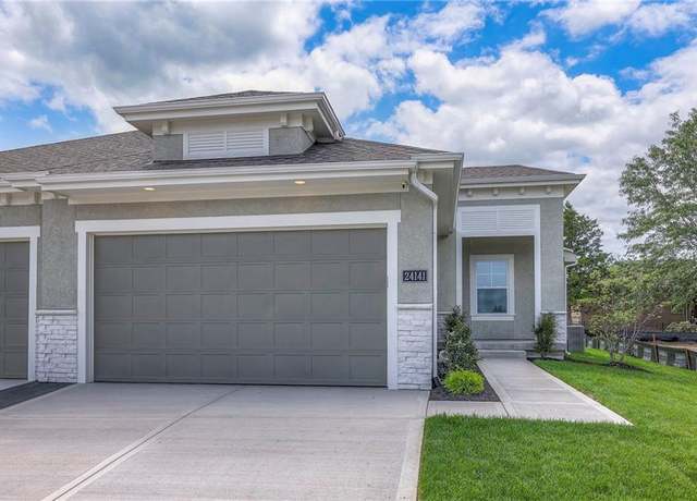 Property at 24110 W 95th St, Lenexa, KS 66227, 3 beds, 3 baths