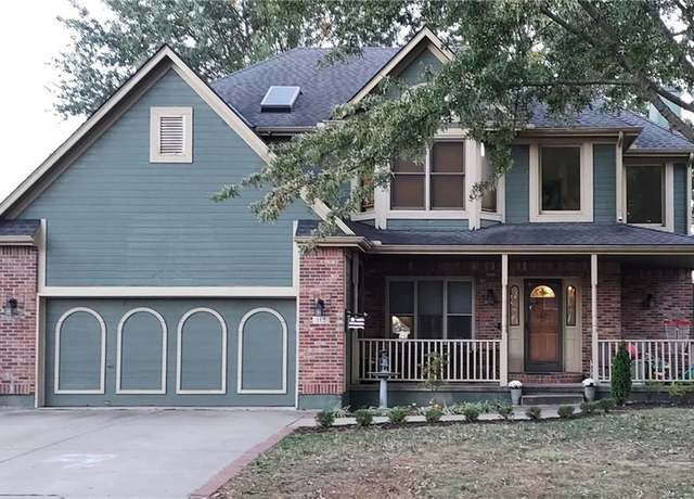 Property at 112 NE Gaslight Ln, Blue Springs, MO 64014, 4 beds, 4 baths