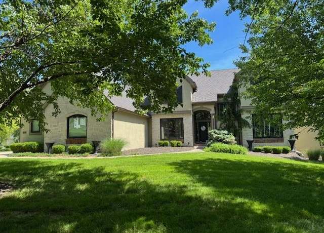 Property at 2116 Winding Woods Dr, Liberty, MO 64068, 4 beds, 5 baths