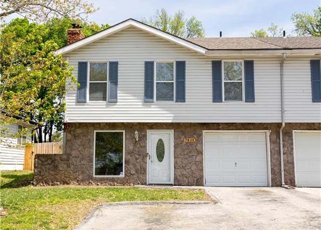 Property at 7625 Monrovia St, Lenexa, KS 66216, 3 beds, 2 baths