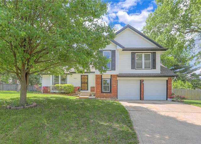 Property at 9310 Alden St, Lenexa, KS 66215, 4 beds, 2.5 baths